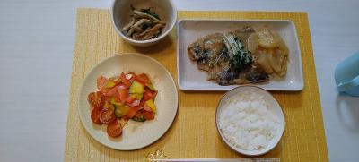 産地の分かる安全・新鮮な食材を使って食事を提供しています